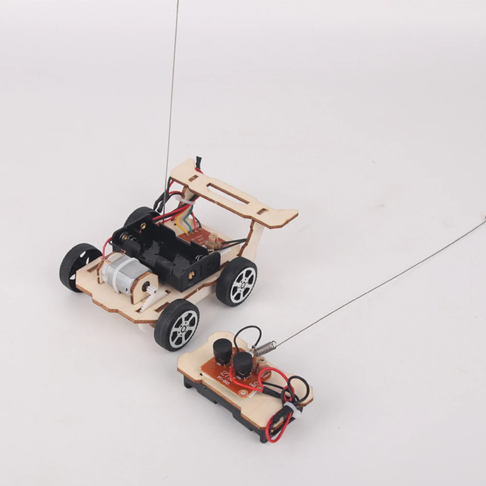 طقم تجميع نموذج سيارة تحكم عن  - مراجعة Diy Automation Projects وسعره